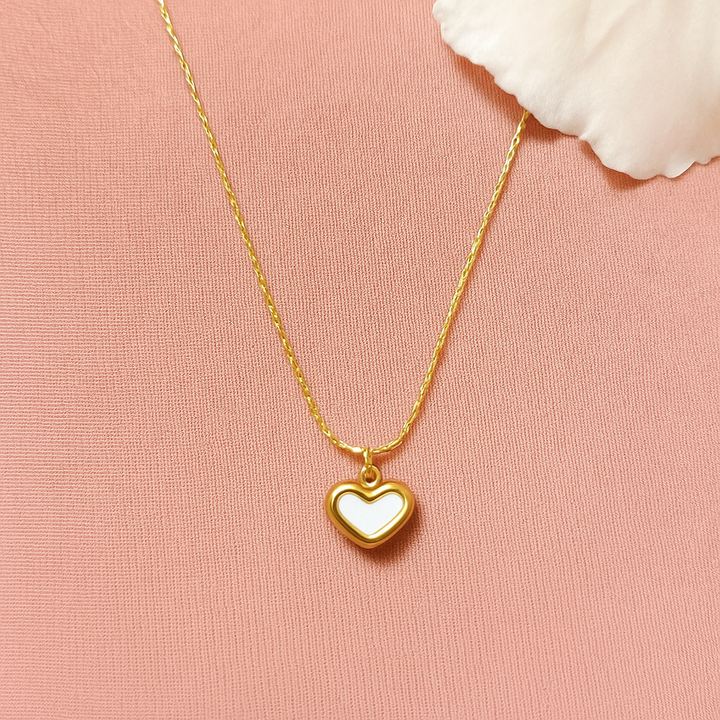 Gleesa  Gleaming Love Pendent Necklace