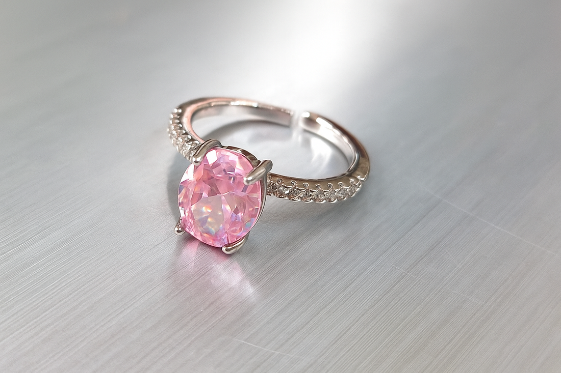 Gleesa Silvershine Pink Crystal Ring