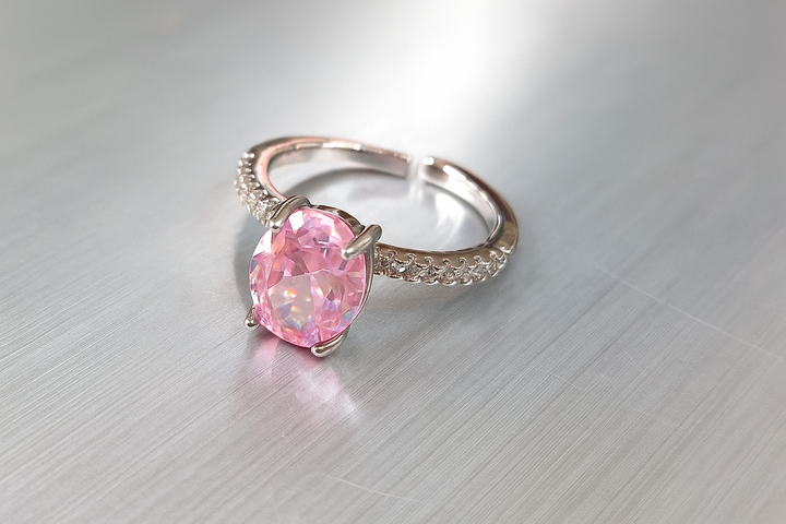 Gleesa Silvershine Pink Crystal Ring