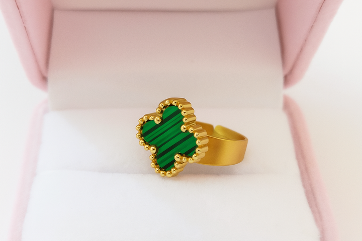 Gleesa Leaf Charm Ring